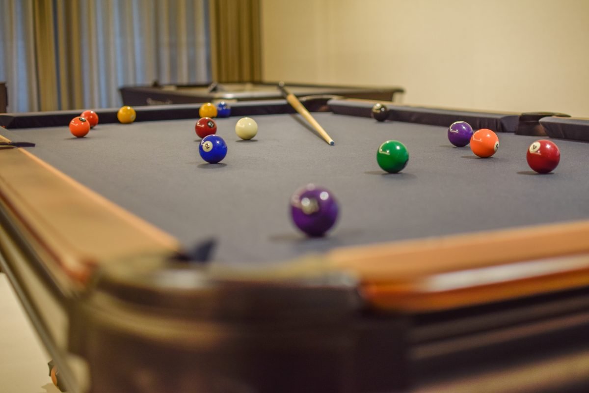 What is a Non Slate Pool Table